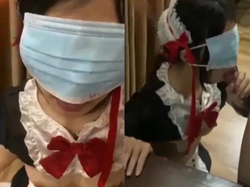 Cô bạn gái việt dâm cosplay nô lệ liếm mút con chim điêu luyện